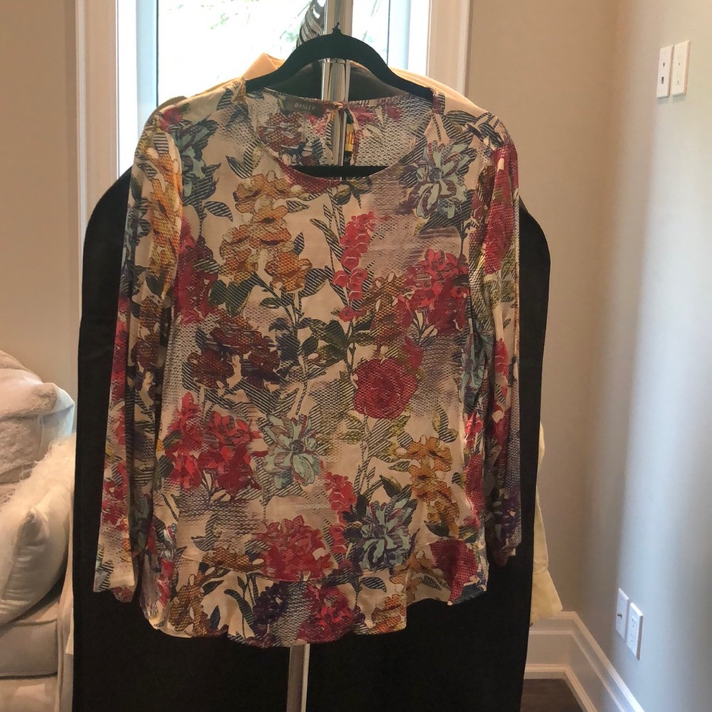 Shirt with flowers